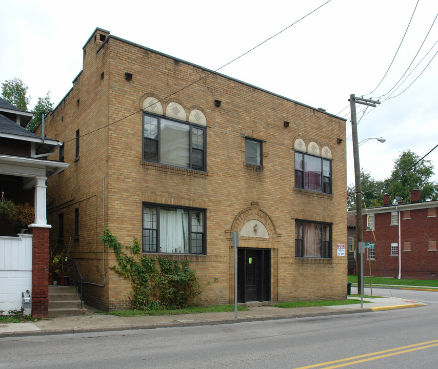 500 Elizabeth St in Charleston, WV - Building Photo