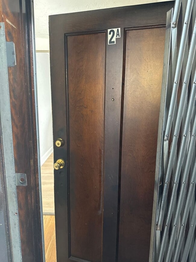 property at 6629 S Greenwood Ave