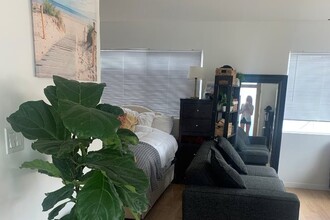 206 28th St, Unit 1 in Hermosa Beach, CA - Building Photo - Building Photo