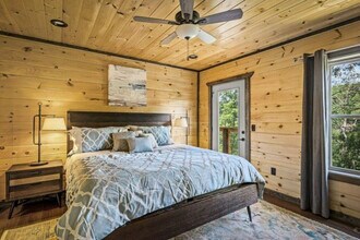 1868 Blue Tick Way in Sevierville, TN - Building Photo - Building Photo