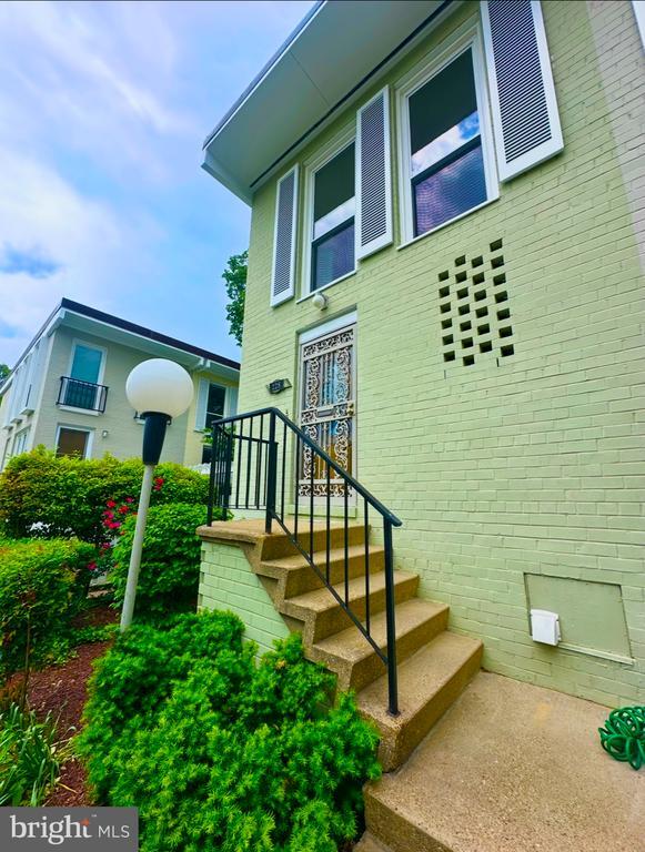 property at 228 G St SW
