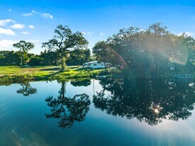 3360 N 57th Dr in Hollywood, FL - Building Photo