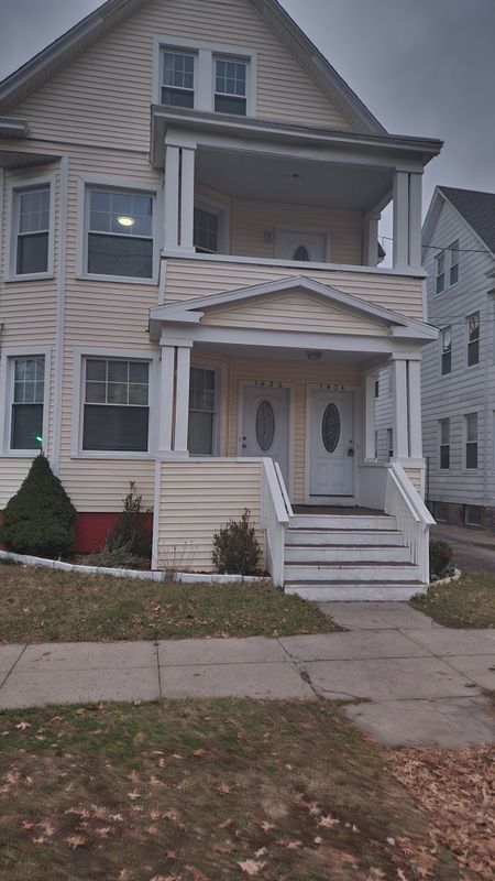 1432 Ella T Grasso Blvd in New Haven, CT - Building Photo - Building Photo