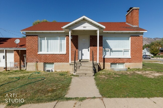 property at 1082 28th St