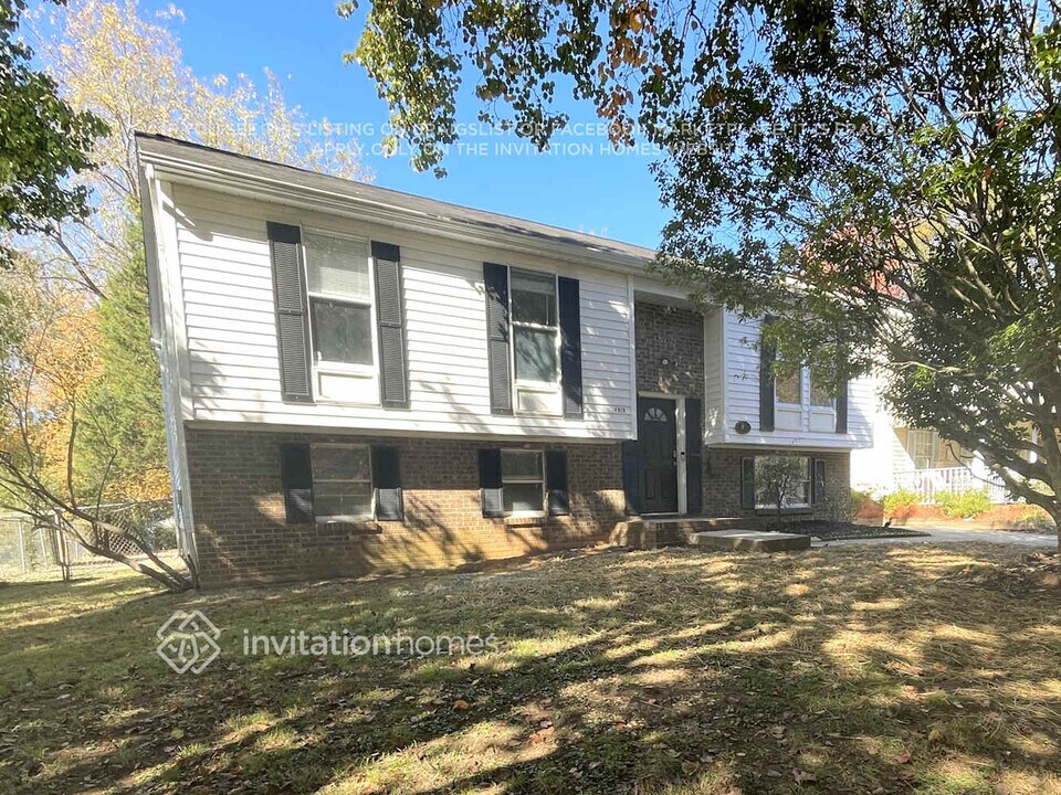 4819 Harri Ann Dr in Charlotte, NC - Building Photo