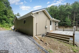 7456 Spring Rd in New Bloomfield, PA - Building Photo - Building Photo
