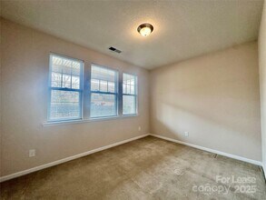 4531 Hubbard Falls Dr in Charlotte, NC - Building Photo - Building Photo