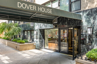 Dover House in New York, NY - Foto de edificio - Building Photo