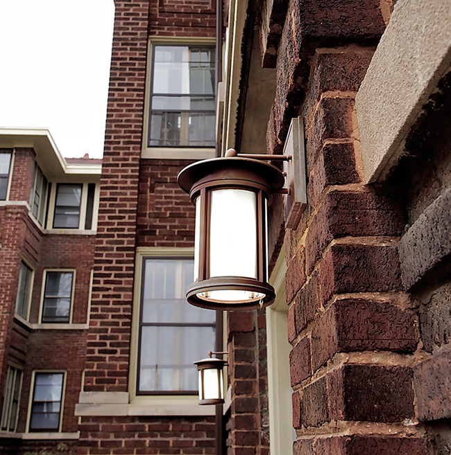 126-132 N. Elmwood Ave. and 418-426 Lake St. in Oak Park, IL - Building Photo - Building Photo