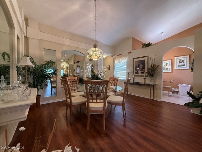 property at 6580 Huntington Lakes Cir