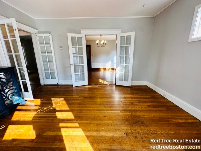 12 St Peter St, Unit 1 in Boston, MA - Foto de edificio - Building Photo