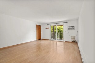 47 Will Dr in Canton, MA - Building Photo