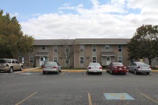 Westridge Apartments in Mendota, IL - Building Photo