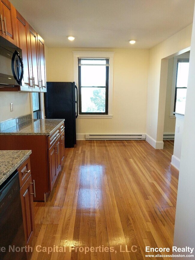 375 Broadway, Unit 11 in Cambridge, MA - Building Photo - Building Photo