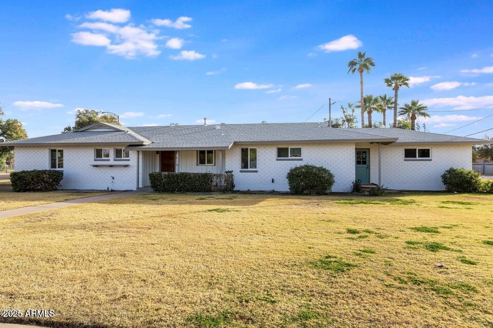 1905 W Cambridge Ave in Phoenix, AZ - Building Photo