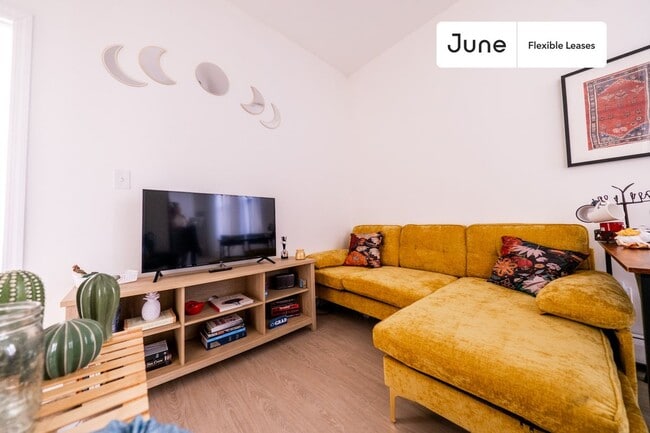 property at 4 Stanwix St
