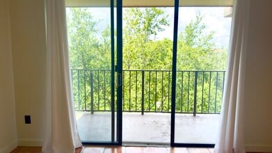 13000 SW 92nd Ave, Unit Briarwinds in Miami, FL - Building Photo - Building Photo