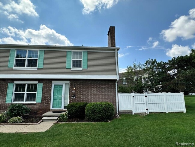 property at 41729 Broquet Dr