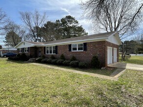 8413 Old Madison Pike in Madison, AL - Building Photo - Building Photo