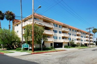 Lido Apartments - 4280 Lindblade Dr in Los Angeles, CA - Building Photo - Building Photo