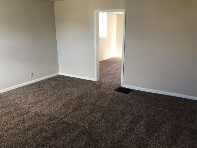 4133 Lafayette St in Fort Wayne, IN - Building Photo - Building Photo