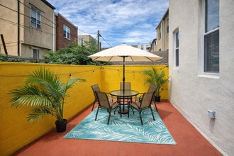 1418 S 9th St, Unit SI ID1314942P in Philadelphia, PA - Foto de edificio - Building Photo