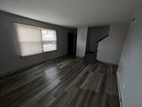 9116 Broadway Dr-Unit -9116 in Sturtevant, WI - Building Photo - Building Photo