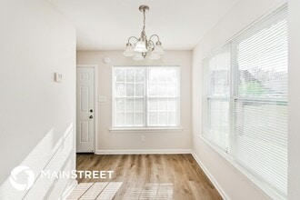 4690 Royal View Dr in Memphis, TN - Building Photo - Building Photo