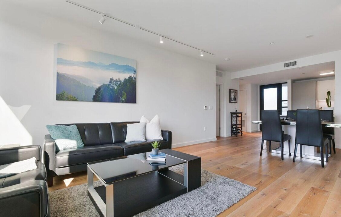 580 Hayes St, Unit 302 in San Francisco, CA - Building Photo