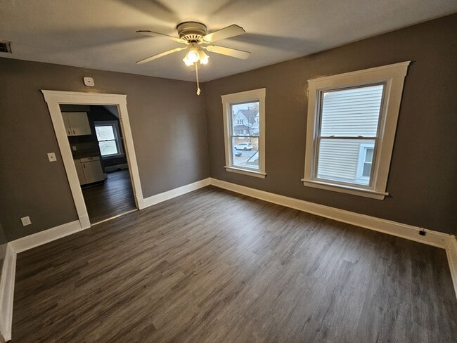 property at 3433 W 41st St