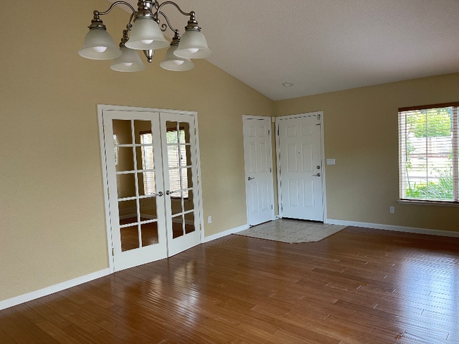 1610 Bello Dr in Dixon, CA - Building Photo - Building Photo