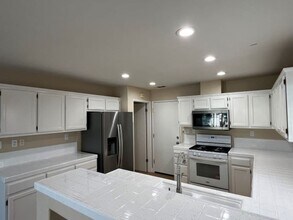 37303 Pinehurst Terrace in Fremont, CA - Building Photo - Building Photo