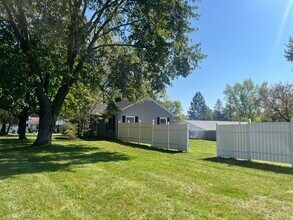 3591 Harry Truman Dr in Dayton, OH - Building Photo - Building Photo