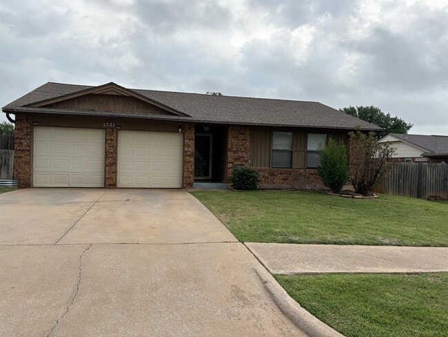 property at 1521 SE 8th St