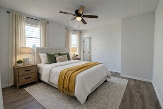 301 E 3rd St in Sweeny, TX - Building Photo - Building Photo