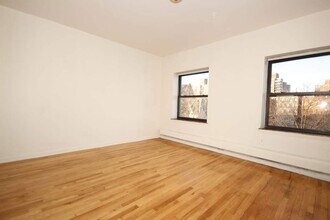 4 W 130th St, Unit 4 in New York, NY - Building Photo - Building Photo