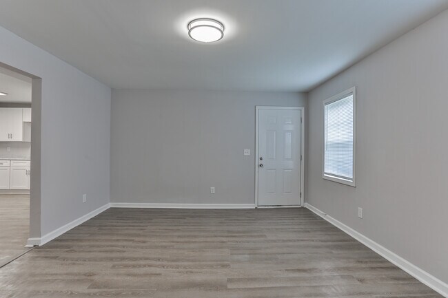 Reserve at Maple Ridge in East Point, GA - Foto de edificio - Interior Photo