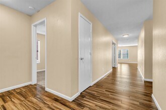 1608 Pointe Leone in League City, TX - Building Photo - Building Photo