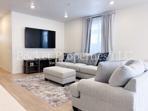 577 W Norwich St in Meridian, ID - Building Photo - Building Photo