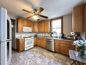 3532 N Elston Ave, Unit G02C in Chicago, IL - Building Photo - Building Photo