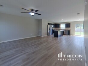 120 Castlebrook Dr in Greenville, SC - Building Photo - Building Photo