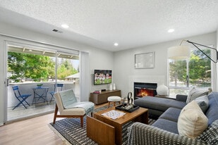 The Grove Luxury Apartments in Petaluma, CA - Building Photo