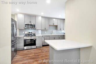 105 School St, Unit #3 in Boston, MA - Building Photo - Building Photo