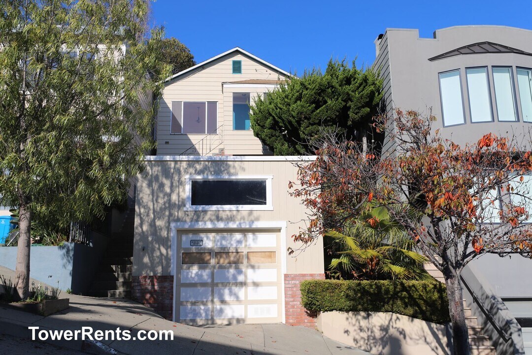 320 Hill St in San Francisco, CA - Building Photo