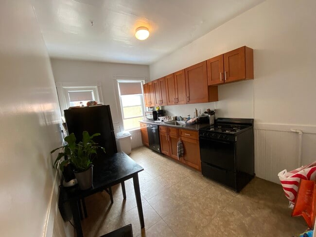 11 Mount Hood Rd, Unit 6 in Boston, MA - Building Photo - Building Photo