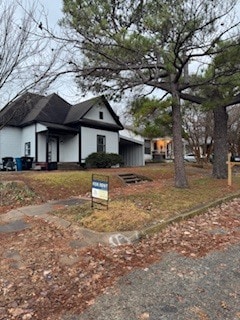 property at 220 E Morgan St