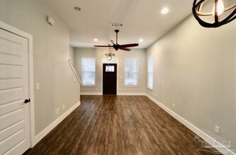 1201 N Davis Hwy in Pensacola, FL - Building Photo - Building Photo