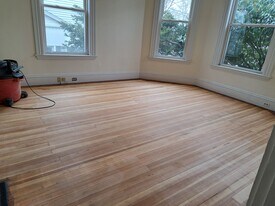 14 Bellevue Ave, Unit 14 B Bellevue Ave in Gloucester, MA - Building Photo