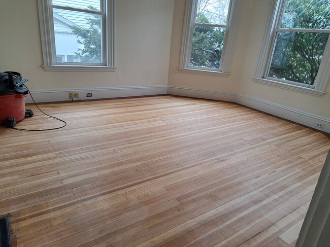 14 Bellevue Ave, Unit 14 B Bellevue Ave