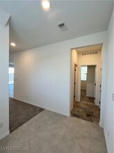 8002 Texas Hls St in Las Vegas, NV - Building Photo - Building Photo